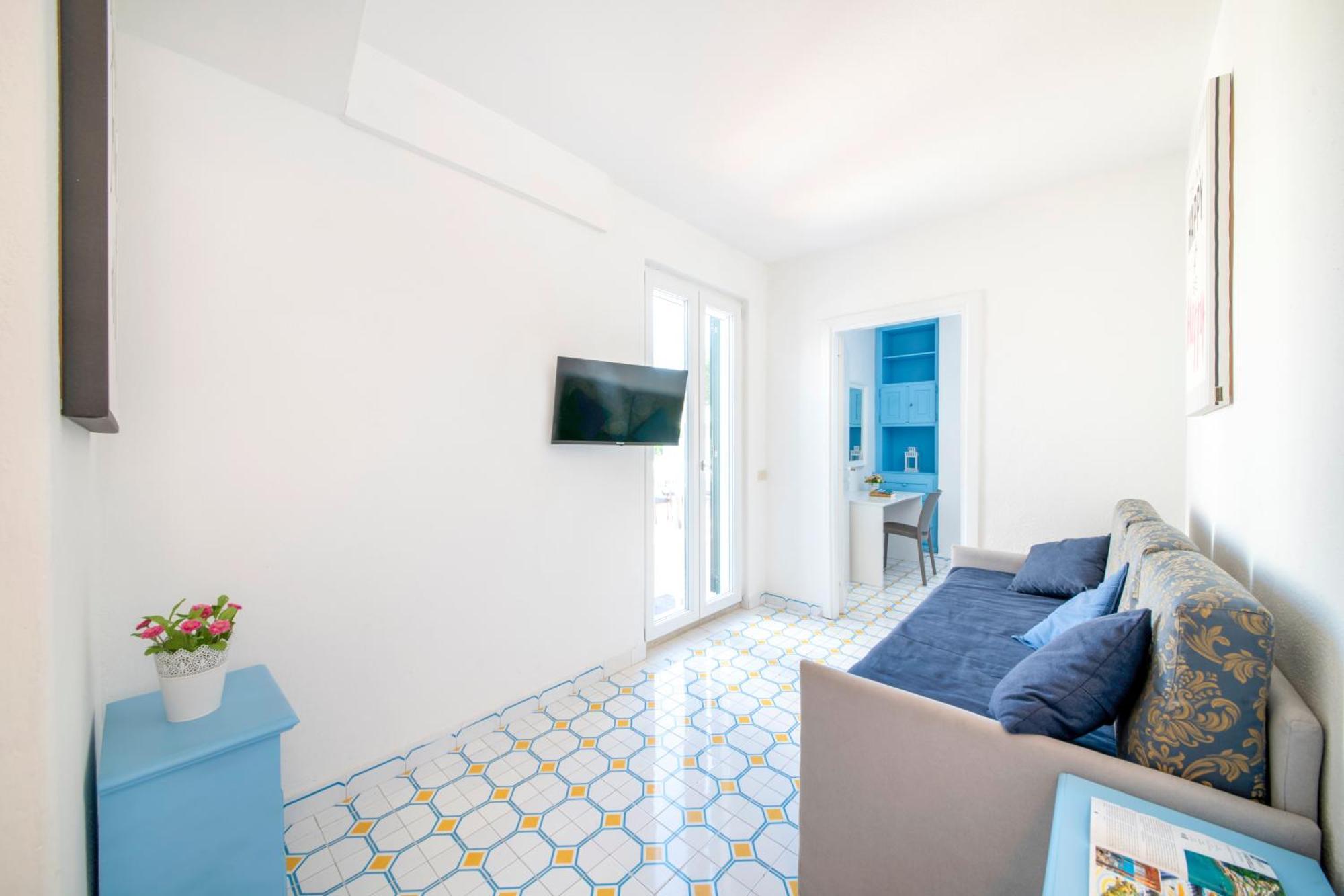 La Baia Blu - Ischia Apartment Bagian luar foto