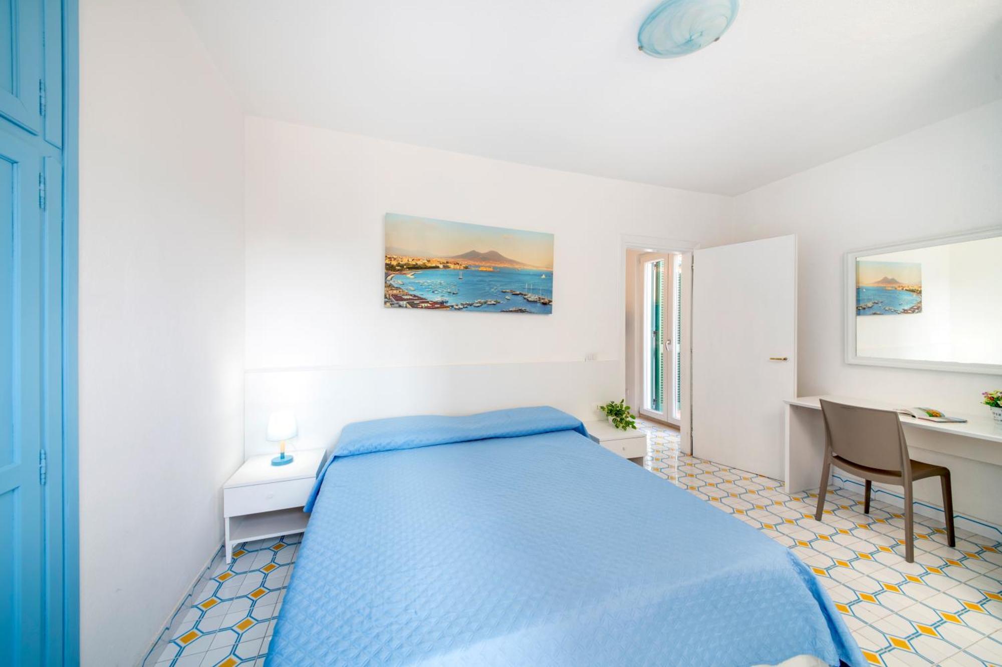 La Baia Blu - Ischia Apartment Bagian luar foto
