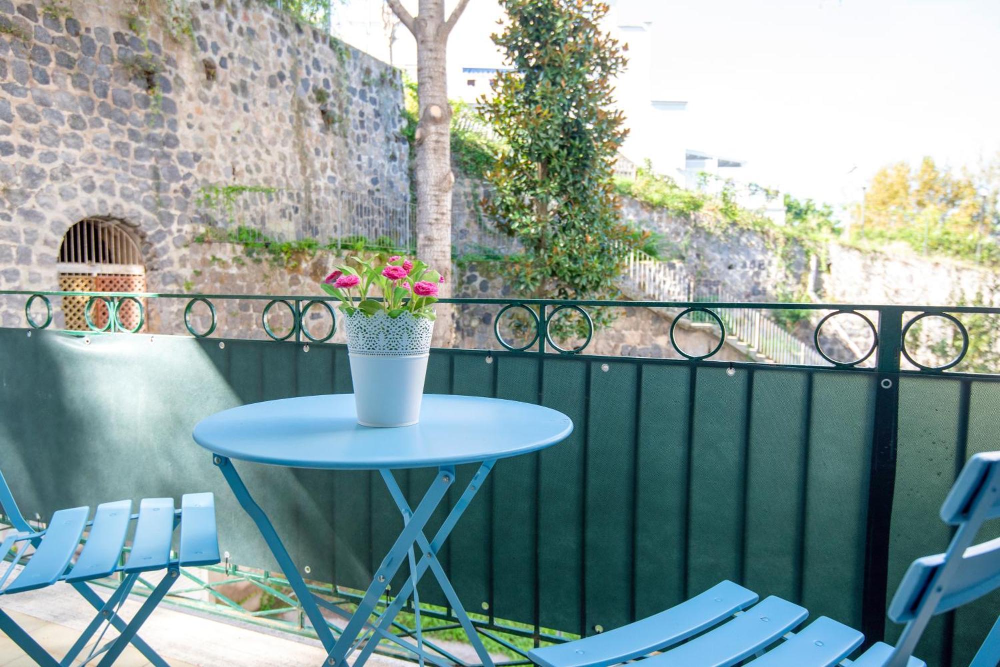 La Baia Blu - Ischia Apartment Bagian luar foto